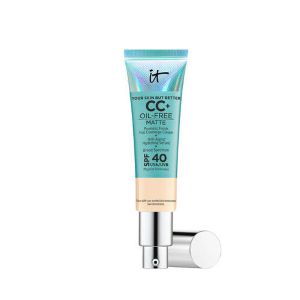 It Cosmetics CC+ Oil Free SPF40 Light 32ml - Pharmacie Agnès Praden à Alès