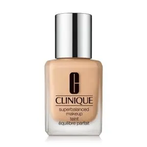 Clinique Fond de teint Équilibre Parfait Maquillage CN28 Ivoire 30ml